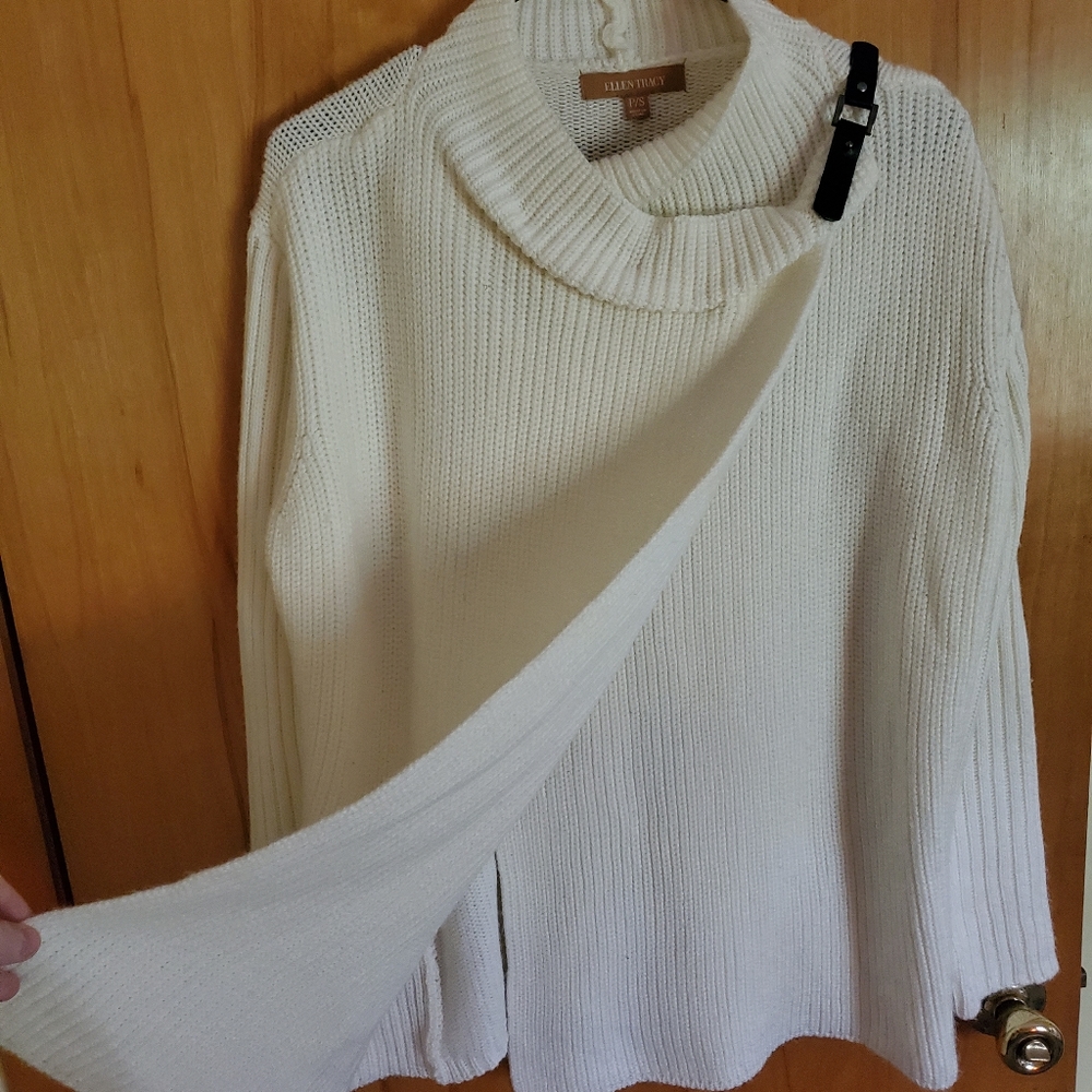 Ellen Tracy Knitted Shawl